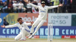 Experts Urge India to Consider Kuldeep Yadav, Arshdeep Singh for Edgbaston Test