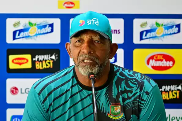 Phil Simmons travels to London for doctor's visit