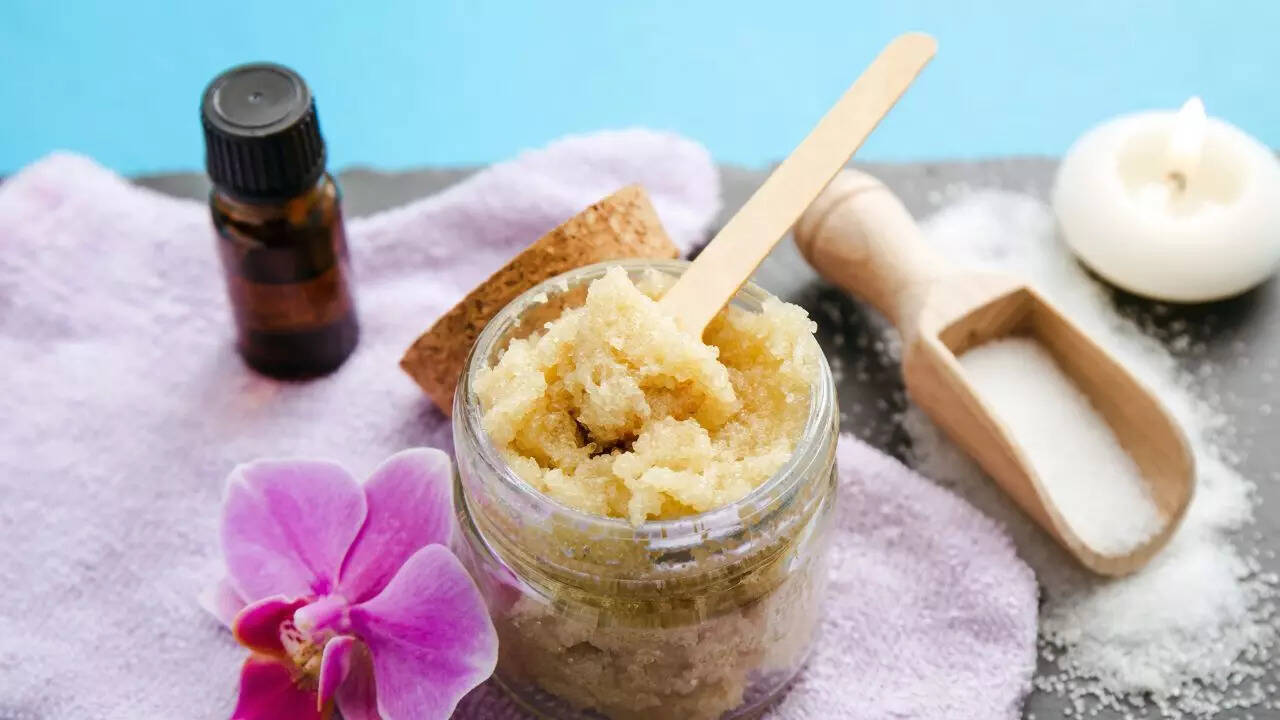 Sugar and olive oil scrub